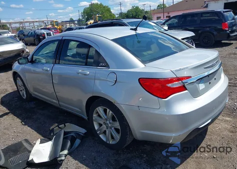 2011 Chrysler 200 Touring из США, поврежденный, VIN 1C3BC1FB6BN619016